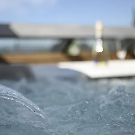 Maisonette-apartment Mit Whirlpool 아파트